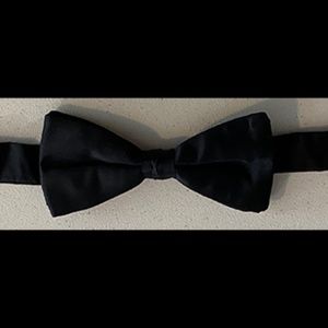 Pre-Tied Black Silk Bow Tie